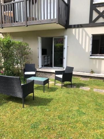 Ferienwohnung Magnifique 2P En Rez-De-Jardin Oriente Sud A 2 Pas De La Plage Cabourg Exterior foto